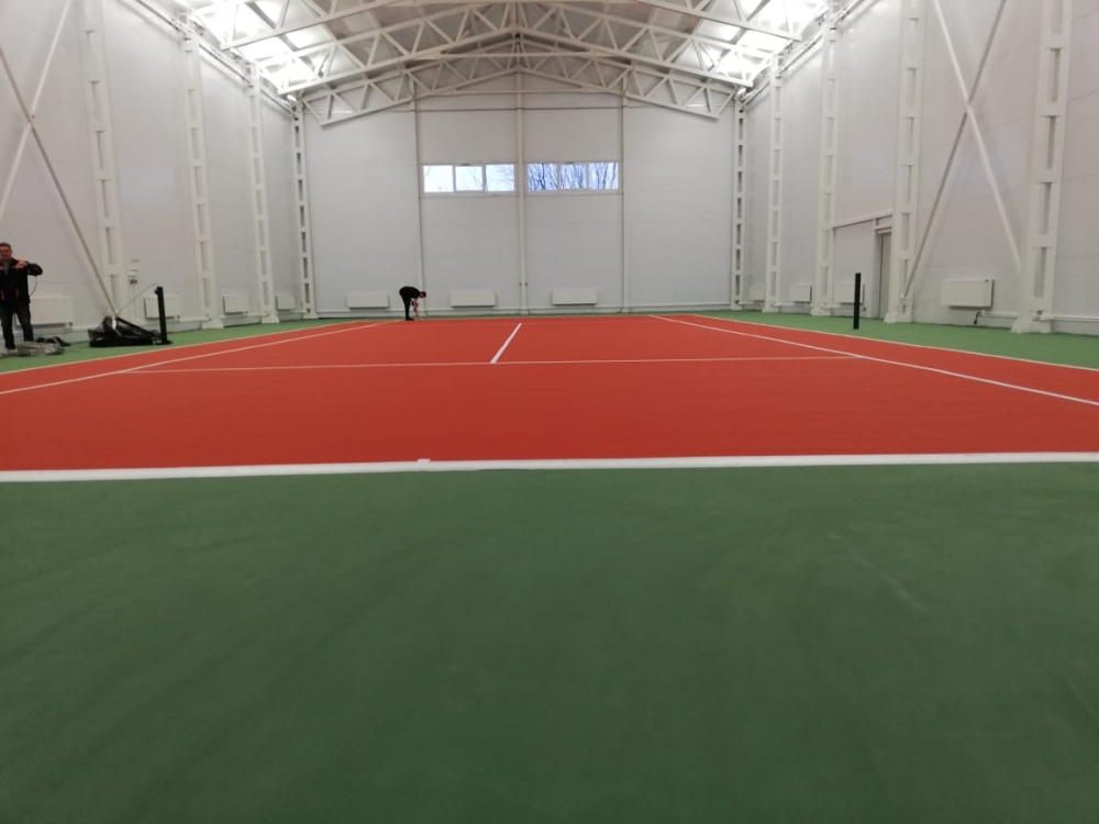 Закрытые теннисные корты